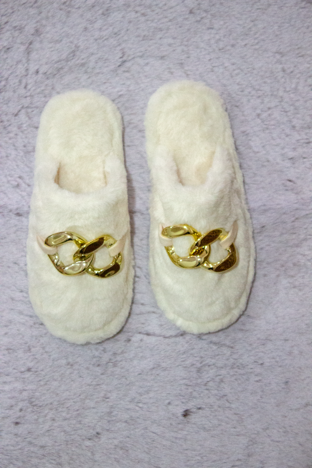 Chinelos de quarto brancos com corrente Senhora