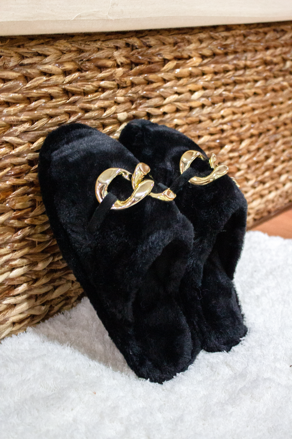 Chinelos de quarto pretos com corrente Senhora
